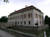 Zámek Kratochvíle - vila na ostrůvku při pohledu od jihu