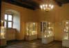 Hrad Loket - interiér patra markrabství s expozicí porcelánu