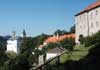 Hrad Rožmberk - pohled od zámku na dolní hrad
