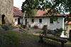 Hrad Týnec nad Sázavou - pohled na budovu manufaktury od jihu Hrad Týnec nad Sázavou - pohled na budovu manufaktury od jihu