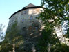 Hrad Vildštejn - jihozápadní zaoblené průčelí hradu od jihozápadu