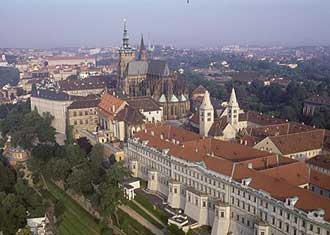 Hrad Pražský hrad - letecký pohled na část areálu hradu Hrad Pražský hrad - letecký pohled na část areálu hradu