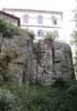 Hrad Valdštejn - skalisko středního hradu Hrad Valdštejn - skalisko středního hradu