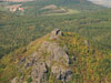 Hrad Košťálov - letecký pohled na zříceniny hradu (foto: Harald Fritzsch)