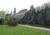 Zámek Náchod - zámek od severu, v popředí bývalý bastion, dnes zahrada